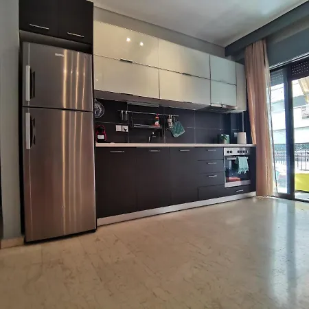 Amélia In Appartement